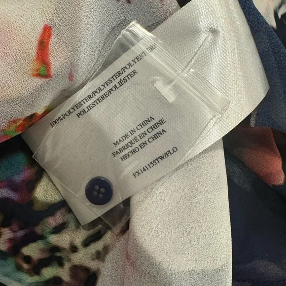 2/$20 Finders Keepers Floral Button-Up Blouse - Pink and Black sheer size M - Picture 7 of 7